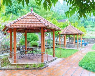 Grad Son Lam Hotel - Thai Hoa - Patio