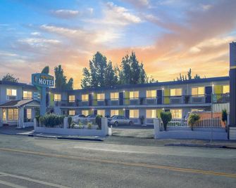 Highlander Motel - Oakland - Building