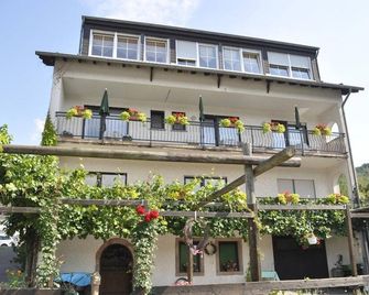 Hotel Wendland - Wintrich - Gebäude