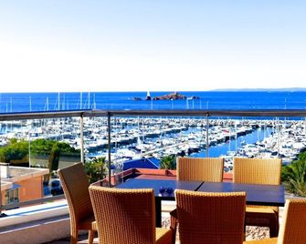 Hotel & Spa Brise de Mer - סן-רפאל - מרפסת