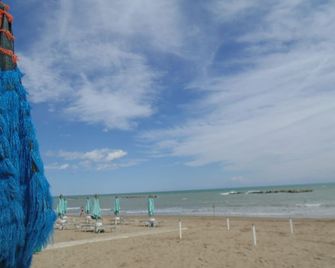 My house in the hills 10 minutes from the sea - Colonnella - Beach