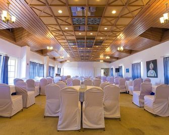 Toshali Royal View Shimla - Shimla - Sala de banquetes
