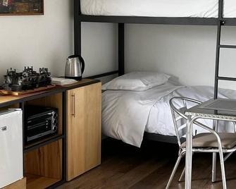 Hoxhohl Travel Lodge - Colonia del Sacramento - Bedroom