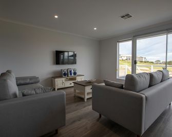 Discovery Resorts - Mccracken Country Club - Victor Harbor - Living room