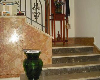 Almaran Bed & Breakfast - Trapani - Aufgang