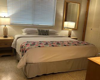 Tropical Marina & Resort on Lake Beresford - DeLand - Schlafzimmer