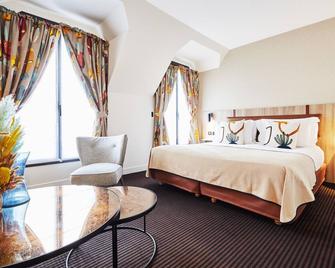 Plaza Tour Eiffel - Paris - Bedroom