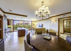 Fifth Floor Upgraded Villa With Sunset View - Beach Tower At Ko Olina Beach Villas Resort - Kapolei - Dining room