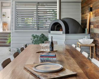 Karinya By Beach Stays - 나라빈 - 다이닝룸