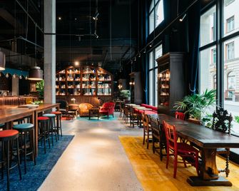 Ruby Hanna Hotel Stuttgart by IHG - Stuttgart - Bar