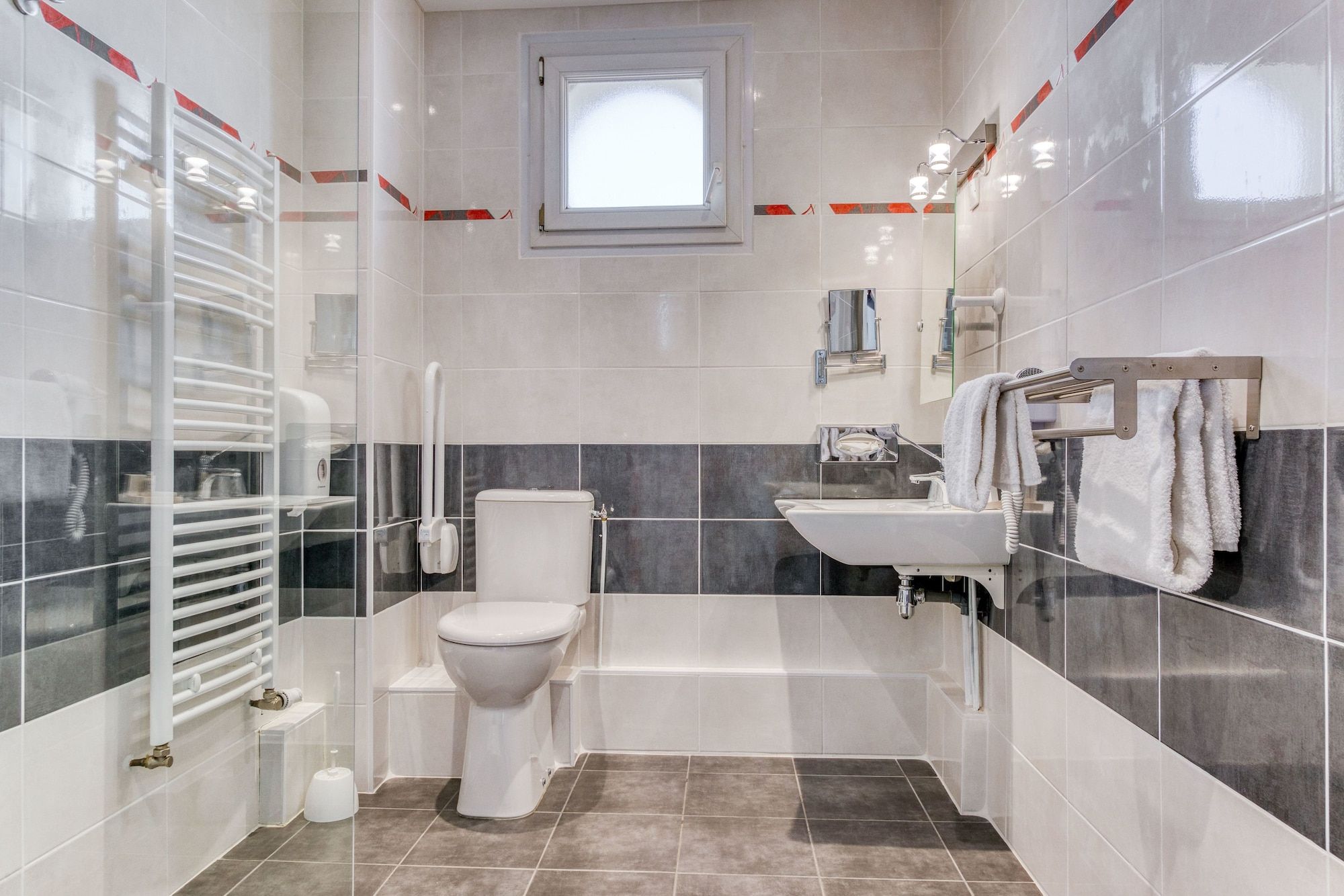 Hotel Le Berry Saint-Nazaire - Saint-Nazaire - Badkamer