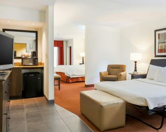 Hampton Inn Champaign/Urbana (at University of Illinois) - Urbana - Habitación