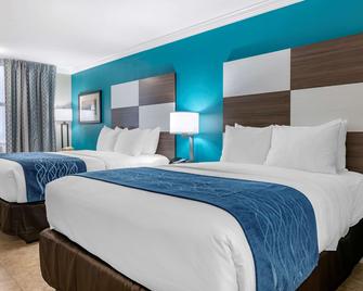 Comfort Inn and Suites Daytona Beach Oceanfront - Daytona Beach - Bedroom