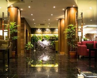 Lazenda Hotel - Labuan - Vestíbul