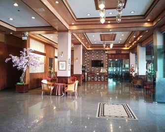 โรงแรมเลิศธานี - สุพรรณบุรี - ล็อบบี้