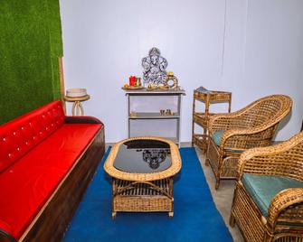 Hotel Mountain Meadows - Darjeeling - Obývací pokoj