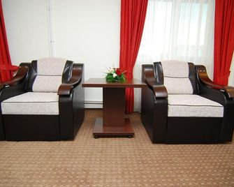 Hotel Select Slobozia - Slobozia - Living room