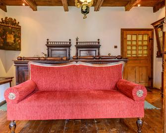 Count Kálnoky's Transylvanian Guesthouses - Baraolt - Sala de estar