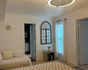 White Room - Midland - Living room
