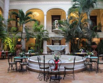 Mansión Merida Hotel Boutique - Restaurant - Mérida - Lobby