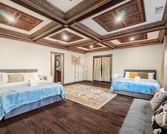 Spaciour 4Br 4Bth Stunning house with Free Parking - San Jose - Habitació