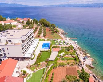 Hotel Villa Margaret - Porat - Outdoor view