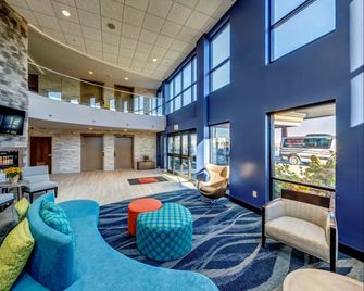 Holiday Inn & Suites Syracuse Airport - Liverpool By IHG - Liverpool - Recepción