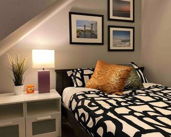 4 #2s - 5 Bedroom Condo - Mccormick Place, Wintrust Arena, Chinatown - Chicago - Chambre