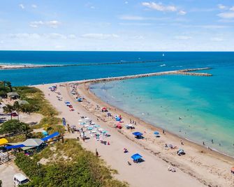 Oceanfront Inn II - Fort Pierce - Beach