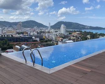 Amazing vue on Patong Bay - Patong - Pool