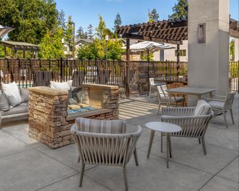 Homewood Suites by Hilton Palo Alto - פאלו אלטו - פטיו