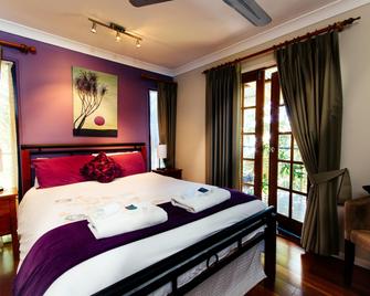 Jacaranda Cottages - Maleny - Habitación