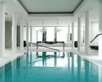 Hotel Balneari Termes Orion - Santa Coloma de Farners - Pool
