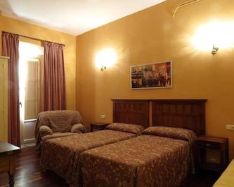 Hostal Esmeralda - Comillas - Slaapkamer