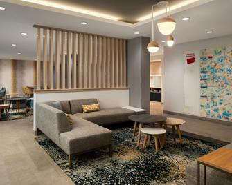 TownePlace Suites by Marriott Allentown West - Аллентаун - Вітальня