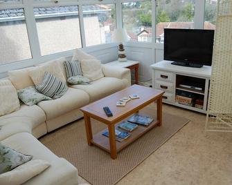 تريجينا جيست هاوس - فالموث - غرفة معيشة