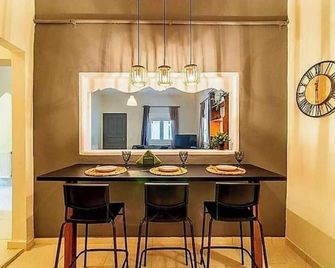 Villa Depiros Corfu - Perama - Essbereich