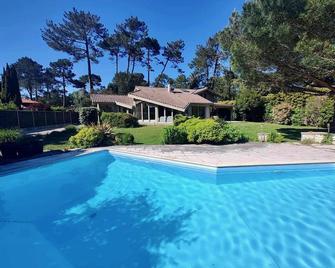Hossegor Belle villa avec piscine pour 10 personnes. - Hossegor - Pool
