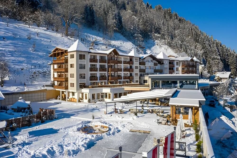 Superior Sport und Familienresort Alpenblick - צל אם זה - בניין