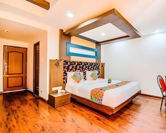 Hotel Kurunji Meridian - Kodaikanal - Schlafzimmer
