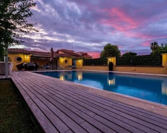 B&B Le Lanterne - Castel Porziano - Pool