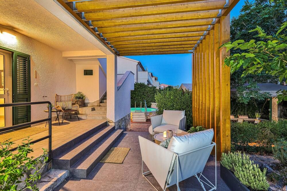 أمايزينج هوم إن جدريجا ويذ ويفي آند 4 بد رومز - Jadrija - شرفة مرصوفة