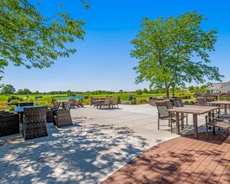 Bear Trap Dunes 2nd floor condo w/ golf on-site, fireplace, and free WiFi - Ocean View - Patio
