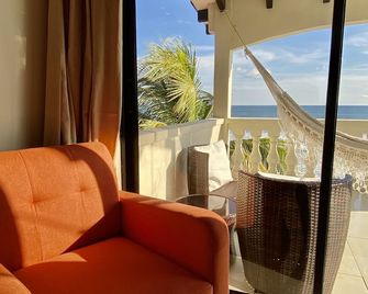 Vista Las Olas Surf Resort - El Cuco - Balcón