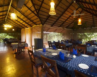 Red Earth Kabini - Kākankote - Restaurant