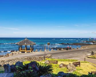 Kensington Resort Jeju Hanlim - Jeju City - Beach