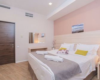 4Guest Hotel - Eriwan - Schlafzimmer