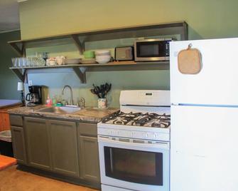 Riverbend on the Frio Motel 12 - Concan - Cocina