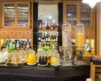 Public House Hotel - בלגרד - בר