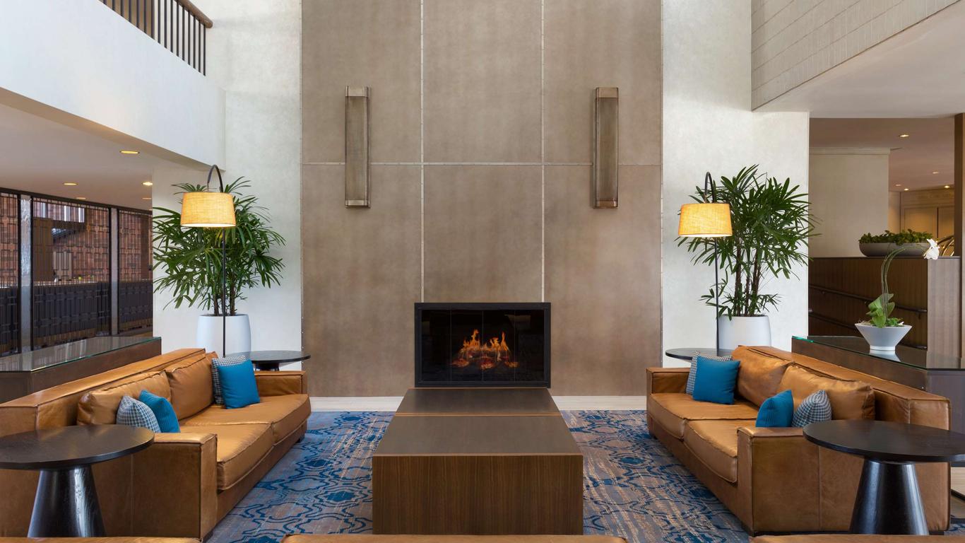 هيلتون بوسطن/ديدهام